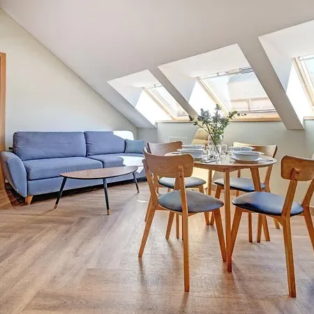 Domillion 1bdr New Old Town U2306 Апартаменты
