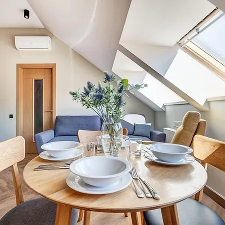 Domillion 1bdr New Old Town U2306 *